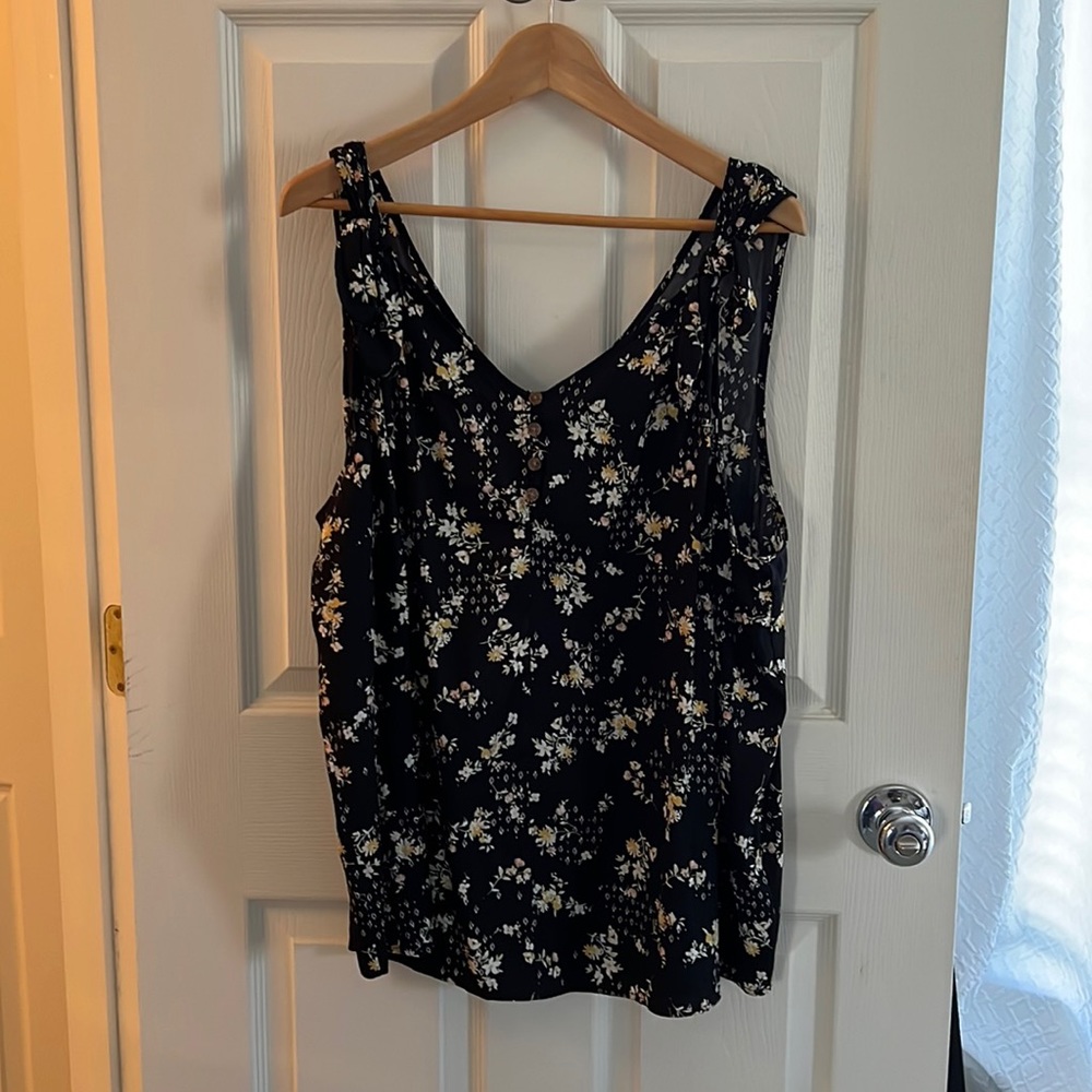Floral black top